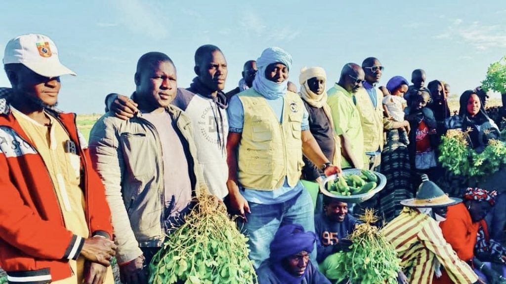 Premières récoltes, premiers sourires.